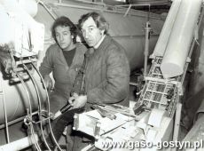 3232.Spoldzielnia Mleczarska w Gostyniu - budowa kondnesowni i proszkowni mleka (montazysci z Francji przy sterylizatorze puszek - 27 maja 1978 r.)