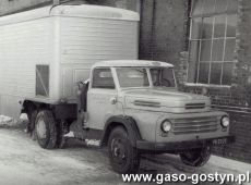 3277.Spoldzielnia Mleczarska w Gostyniu - pierwszy samochod chlodnia do transportu masla (1963 r.)