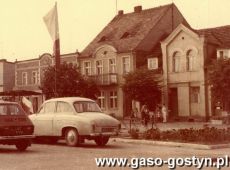 3306.Rynek w Piaskach (1991 r.)