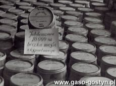 3324.Powiatowa Spoldzielnia Mleczarska w Gostyniu-jubileuszowa 10 000. beczka masla eksportowego