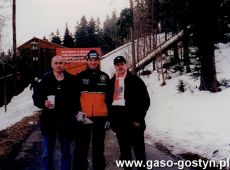 3326.Pracownicy Spoldzielni Mleczarskiej w Gostyniu na Mistrzostwach Swiata w Lotach Narciarskich w Harrachovie (marzec 2002 r.)