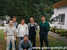 3330.Pracownicy Zakladu Wodociagow i Kanalizacji w Gostyniu (1999 r.)