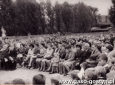 3336. Inauguracja nowego roku szkolnego w gostynskiej Szkole Podstawowej nr 2 (1969 r.)