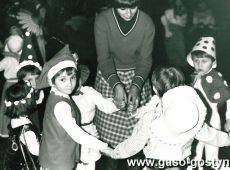 3399.Bal karnawalowy inaugurujacy Miedzynarodowy Rok Dziecka (Zakladowy Dom Kultury HUTNIK w Gostyniu , 7 stycznia 1979 r.)