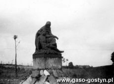 348. Pieta na gostynskim cmentarzu