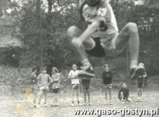 3504.Liga lekkoatletyczna gostynskich szkol Liceum Ogolnoksztalcace-Zespol Szkol Zawodowych (stadion OSiR w Gostyniu, 10 pazdziernika 1992 r.)