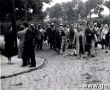 3512.Mlodzi gostyynianie wracaja  z festiwalu mlodziezy - Gostyn, 15 sierpnia 1955 r. (okolice dworca kolejowego)