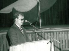 3562.Centralna Inauguracja Roku Kulturalnego Gostyn-Pogorzela (1985 r.)-przemawia przedstawiciel Rydzyny