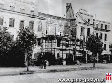 36.Zniszczone gostynskie gimnazjum (1945 r.) przy Adolf-Hitler-Strasse (Wroclawska)