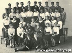 362.Absolwenci SP 1 w Gostyniu (1960r.)-klasa VIIb