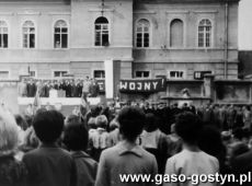 3711.Manifestacja patriotyczna w Krobi