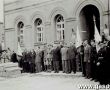 3762.Obchody 25-lecia harcerstwa w Poniecu-komitet obchodow w oczkiwaniu na defilade harcerzy (30-31 sierpnia 1958 r.)