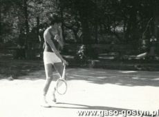 3939.Tydzien sportu szkolnego w Liceum Ogolnoksztalcacym w Gostyniu - turniej tenisa ziemnego (1977 r.)