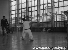 395. Turniej karate w hali sportowej Szkoly Podstawowej nr 2 w Gostyniu (lata 80. XX wieku)