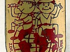 3979. IX Festiwal Filmow o Bolku i Lolku (Zakladowy Dom Kultury w Gostyniu, 1980 r.) -oficjalna plakietka festiwalowa