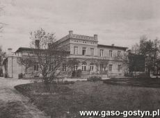 4260.Palac w Krajewicach (1912 r.), wybudowany w XIX wieku, byl wlasnoscia Rozy z Zoltowskich Czorby