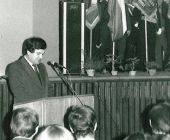 434. Uroczysta Sesja z okazji 40-lecia wyzwolenia Gostynia (28.01.1985r.)-referat wyglosil I sekretarz Miejsko-Gminnego Komitetu PZPR Andrzej Zaremba.