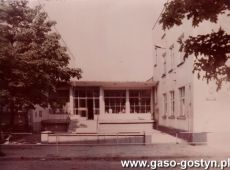 4381.Szkola Podstawowa nr 2 im. gen. Tadeusza Kutrzeby w Gostyniu (lata 80. XX wieku)