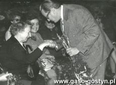 4442.W 1980 roku Dzien Nauczyciela Zespolu Szkol Zawodowych w Gostyniu obchodzono w gostynskim Hutniku
