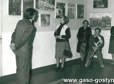 4482. Dom Kultury w Gostyniu - wystawa podsumowujaca plener malarski zorganizowany przez ZDK Hutnik (22.10.1981 r.)