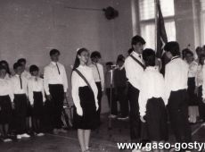 4493.Pozegnanie absolwentow Szkoly Podstawowej nr 1 im. Czarnego Legionu w Gostyniu (1987 r.)