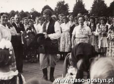 4535.Uroczystosci dozynkowe w Borku, Chor Jutrzenka (6 wrzesnia 1959 r.)