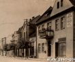 4589.Rynek w Piaskach - dom Jana Mogielki (1888-1960), miescil sie tam otwarty w 1919 roku Bank Ludowy, zdjecie z okresu miedzywojennego