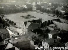 4658. Gostyn - widok na Rynek z wiezy kosciola farnego (1961 r.).JPG