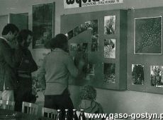 4663.Wystawa poplenerowa STARA MORAWA w Zakladowym Domu Kultury HUTNIK w Gostyniu (1981 r.)