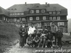 473.Oboz sportowy siatkarek gostynskiej Kani w Karpaczu (1987 r.)