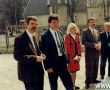 4765.Wizyta wicemarszalka Senatu RP prof. Ryszarda Czarnego i senatora Zbigniewa Kulaka w Pepowie (1994 r.)