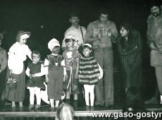 4793. X Festiwal Filmow o Bolku i Lolku w Gostyniu zakonczyl bal przebierancow (1981 r.)