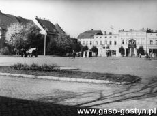 4874. Rynek w Gostyniu (1961 r.).JPG