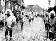 4884.Pochod wiekow z okazji 1000-lecia Panstwa Polskiego (Rynek w Gostyniu, 1966 r.).JPG