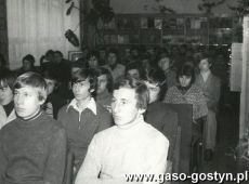 4898.Biblioteka Publiczna Miasta i Gminy w Gostyniu - spotkanie autorskie z poznanskim literatem Jerzym Korczakiem (11 grudnia 1978 r.)