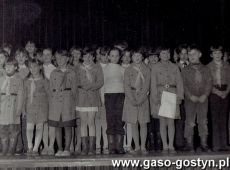 4938. Harcerki w Zakladowym Domu Kultury Hutnik w Gostyniu