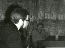 4992.Final III Turnieju Jednego Wiersza o statuetke DREWNIANEJ SOWY w Gostyniu (Dom Kultury w Gostyniu, 10 grudnia 1978 r.)-recital Henryka Jozwiaka z PWSM w Poznaniu