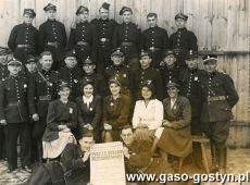 5039.Druhowie OSP Gostyn - Tydzien Obrony Przeciwpozarowej (1946 r.)