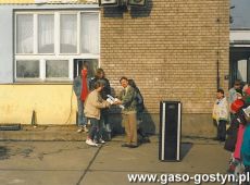 5081.Dzien Ucznia w Szkole Podstawowej nr 3 w Gostyniu (1993 r.)