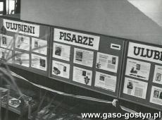 5096. Wystawa  pt. Ulubieni pisarze-ulubione ksiazki w Powiatowej i Miejskiej Bibliotece Publicznej w Gostyniu (maj 1973 r.)