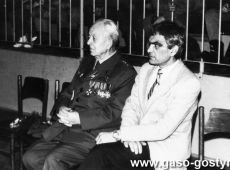 5122.Leszek Huebner - dyrektor Szkoly Podstawowej nr 2 w Gostyniu i Zbigniew Hasinski - uczestnik Powstania Wielkopolskiego