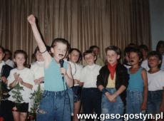 5152.Szkola Podstawowa nr 1 w Gostyniu - pozegnanie odchodzacych na emeryture nauczycielek Janiny Bajer i Bogumily Lorek (1992 r.)