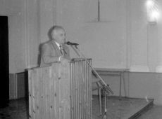 5196.Pozegnanie absolwentow Szkoly Podstawowej nr 4 w Gostyniu (1988 r.).JPG