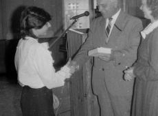 5206.Pozegnanie absolwentow Szkoly Podstawowej nr 4 w Gostyniu (1988 r.).JPG
