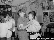 5219.Pozegnanie absolwentow Szkoly Podstawowej nr 4 w Gostyniu (1988 r.).JPG