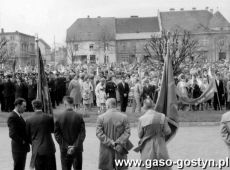 5225. Manifestacja pierwszomajowa na Rynku w Gostyniu (1965 r.)