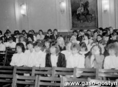 5238.Pozegnanie absolwentow Liceum Ogolnoksztalcacego w Gostyniu (1988 r.).JPG