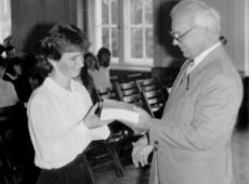 5249.Pozegnanie absolwentow Liceum Ogolnoksztalcacego w Gostyniu (1988 r.).JPG