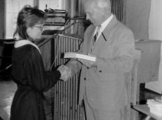 5252.Pozegnanie absolwentow Liceum Ogolnoksztalcacego w Gostyniu (1988 r.).JPG
