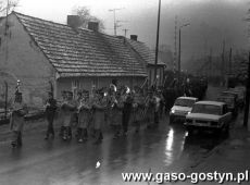 5319. Pogrzeb Mariana Weclewicza (powstanca wlkp., uczestnika wojny polsko-bolszewickiej, podpulkownika Wojska Polskiego, adwokata, kawalera Orderu Virtuti Militari) - Gostyn, 1986 r.